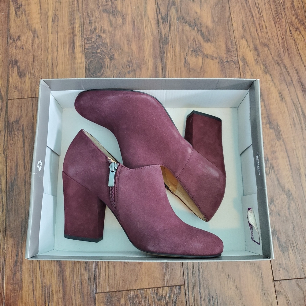 Women's Franco Sarto Bassett Burgundy Plum Heeled Ankle Bootie Size 7.5